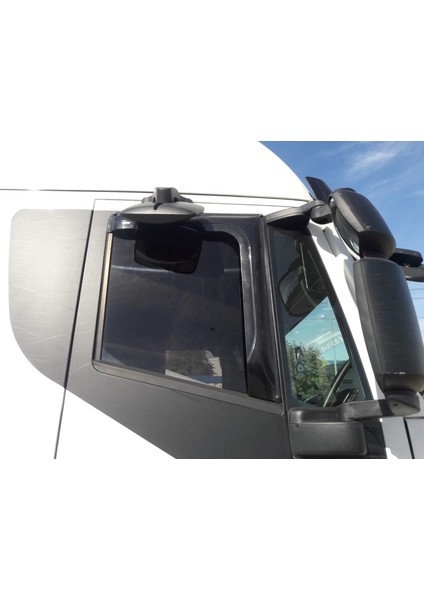 Starles Iveco 2003-2019 Cam Rüzgarlığı fiyatları