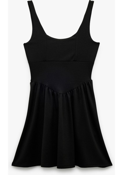 U Yaka Kolsuz Dikiş Detaylı Astarlı Viskon Karışımlı Mini Kloş Elbise modelleri