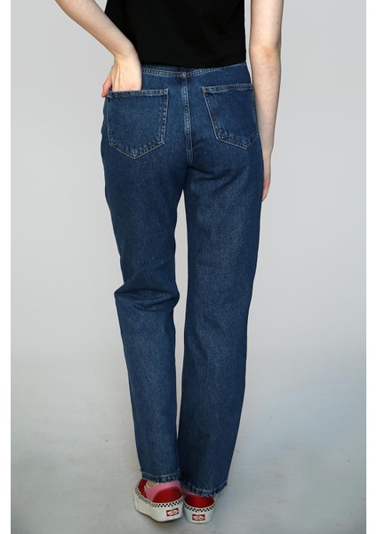 Clara Normal Bel Normal Kesim Düz Paça Mavi Kadın Jean Pantolon modelleri