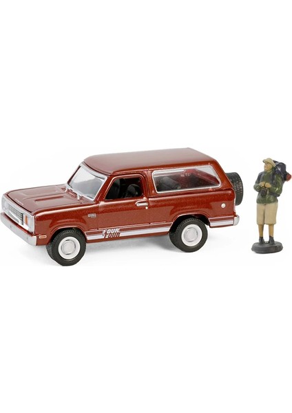 1/64 The Hobby Shop Series 16- 1978 Plymouth Trail Duster Wiht Backpacker Figure
