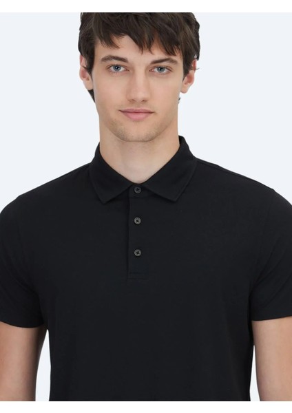 Siyah Desenli Polo Yaka T-Shirt modelleri