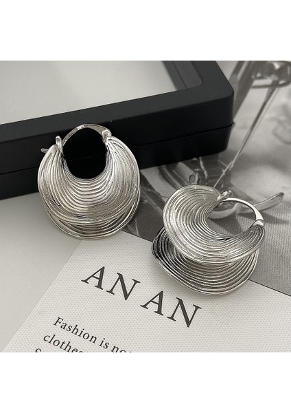 Basit, Çok Yönlü Niş Tasarım Küpeler Modadan Banliyö Küpelerine (Yurt Dışından)