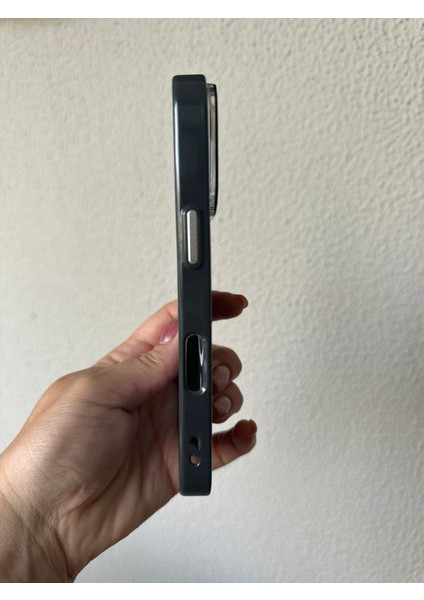 IPHONE 16 Pro Siyah Simli Kılıf