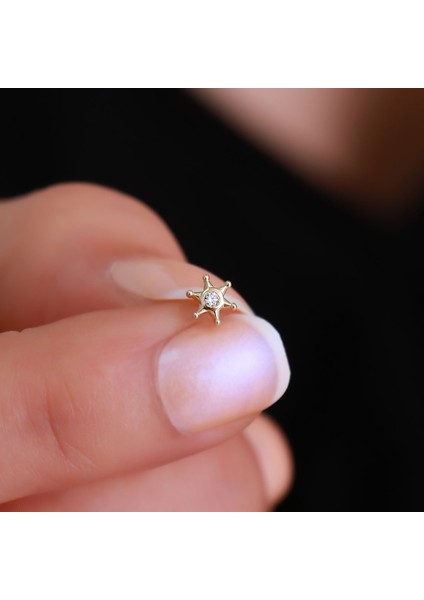 14 Ayar Altın Ortası Taşlı Yıldız Tragus Piercing fiyatları