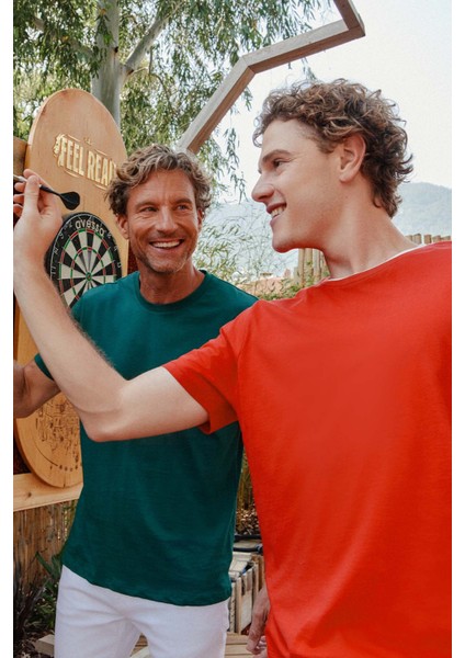 Erkek Kırmızı %100 Pamuk Slim Fit Dar Kesim Bisiklet Yaka Kısa Kollu Tişört modelleri