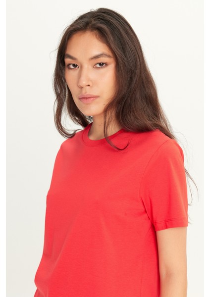 Erkek Kırmızı %100 Pamuk Slim Fit Dar Kesim Bisiklet Yaka Tişört