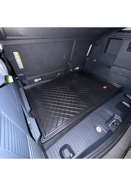 Ford Tourneo Courier 2024 Sonrası Bagaj Havuzu fiyatları