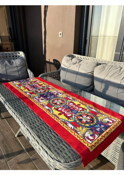 140X50 cm Leke Tutmaz Baskılı Milano Serisi Kırmızı Runner