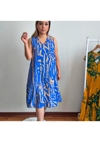 V Yaka Mavi Desenli Sıfır Kol Maksi Elbise