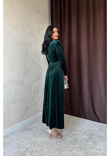 Zümrüt Göğüs Altı Taşlı Elbise