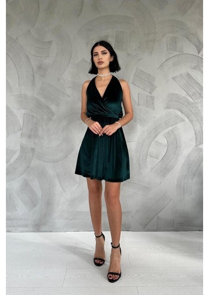 Zümrüt Boyundan Geçmeli Elbise