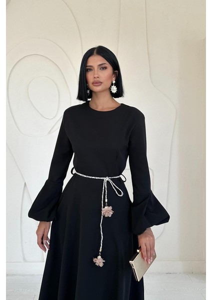Siyah Balon Kollu Kuşaklı Elbise