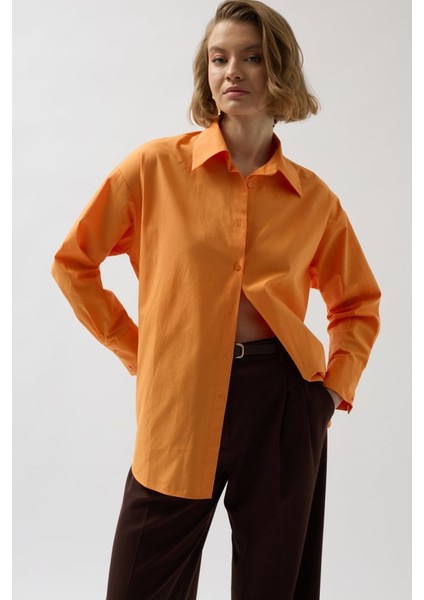 Sırt Dekolteli Bağcıklı Gömlek modelleri