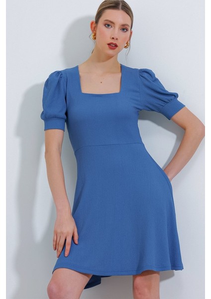 Indigo Kare Yaka Örme Mini Elbise
