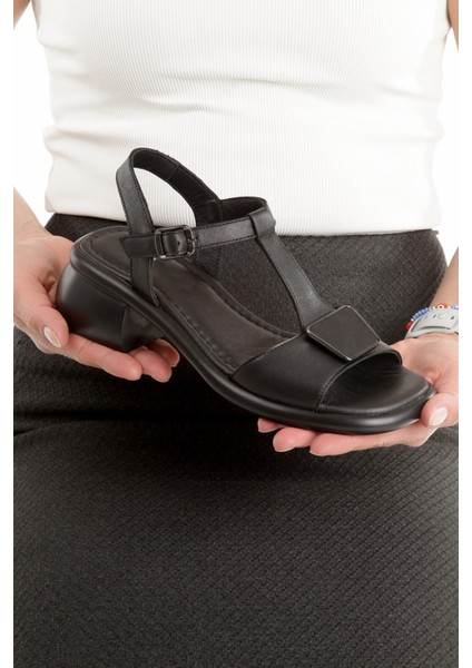 Tenus Siyah Hakiki Deri Tokalı Sandalet Kalın Topuklu Kadın Ayakkabı