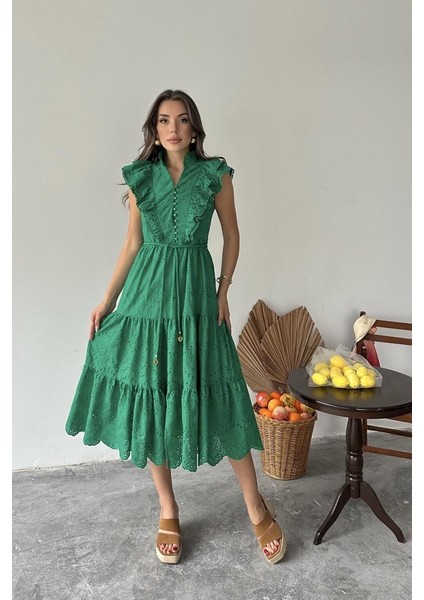 Zümrüt Fırfırlı Düğmeli Elbise