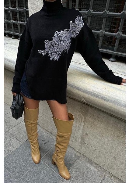 Nakış Detaylı Triko Kazak 1340