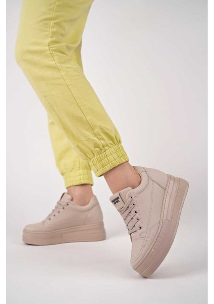 BAHRİNA K-72 Kadın Yüksek Taban Gizli Topuk Spor Ayakkabı (8 CM TOPUK) modelleri