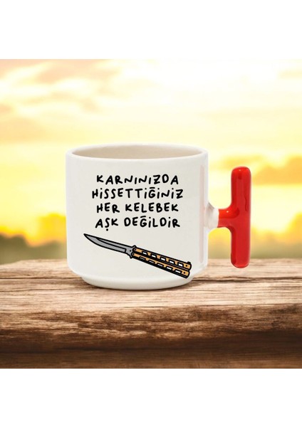 Kelebek Çakı Tasarımlı Kırmızı T Kulplu Seramik Baskılı Kupa Bardak 250 ml