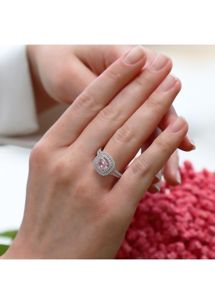 Oval Pembe Icecut Taşlı Gümüş Yüzük