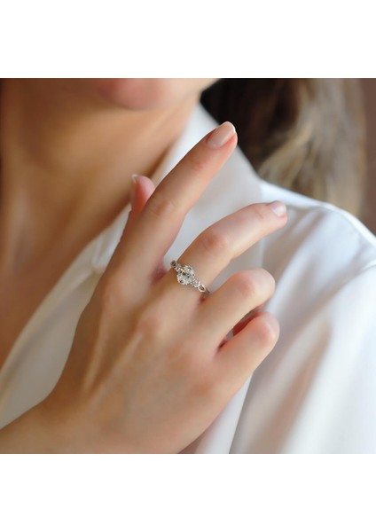 Sky Diamond Oval 1.25CT Gümüş Yüzük