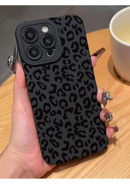 Iphone 16 Pro Uyumlu Kılıf Mat Siyah Leopar Desenli Yumuşak Kamera Korumalı Kapak