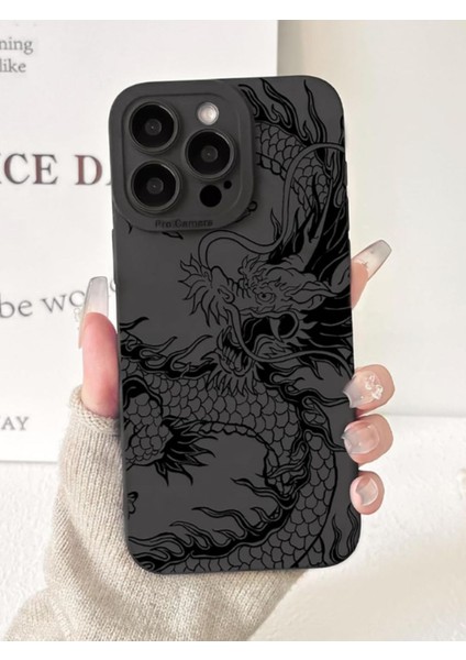 Iphone 15 Pro Uyumlu Kılıf Mat Siyah Ejderha Desenli Yumuşak Kamera Korumalı Kapak