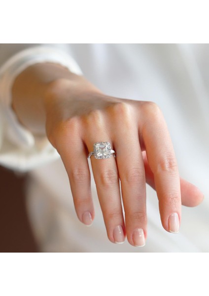Sky Diamond Squre 2,50CT Gümüş Yüzük fiyatları