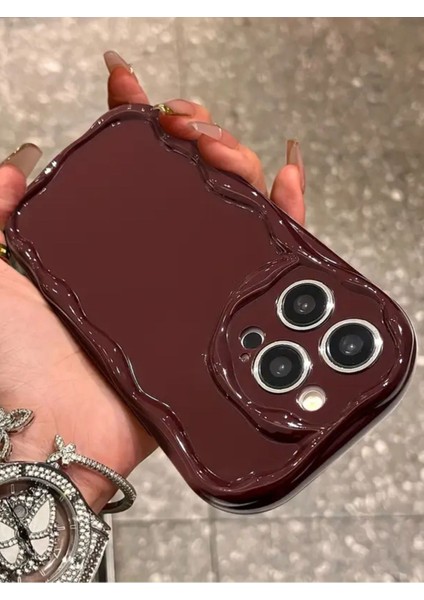 Iphone 14 Pro Max Uyumlu Kılıf Dalgalı Kenarlı Darbelere Karşı Dayanıklı Yumuşak Silikon Kapak Bordo