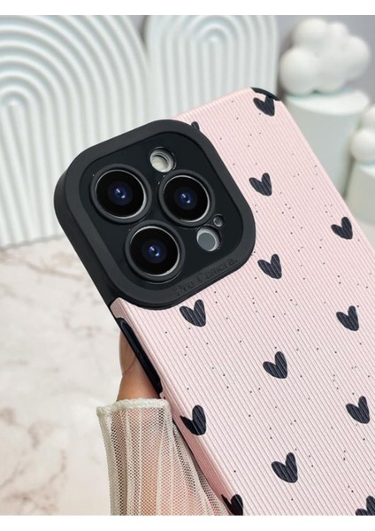 iPhone 13 Pro Max Kılıf Siyah Kalp Desenli Kamera Korumalı Estetik Zarif Yumuşak Silikon Kapak