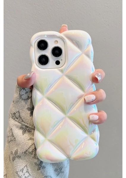 Iphone 16 Pro Uyumlu Kılıf Beyaz Baklava Desenli Hologramlı Dayanıklı Yumuşak Silikon Kapak