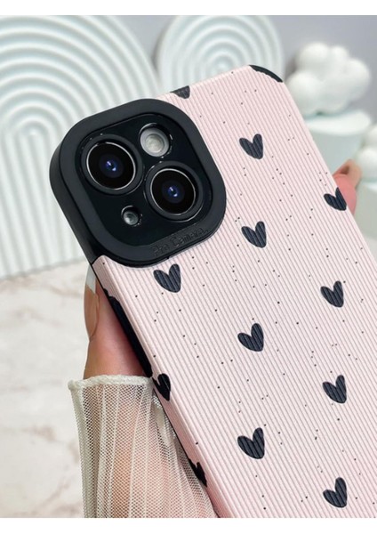 Iphone 15 Uyumlu Kılıf Siyah Kalp Desenli Kamera Korumalı Estetik Zarif Yumuşak Silikon Kapak modelleri