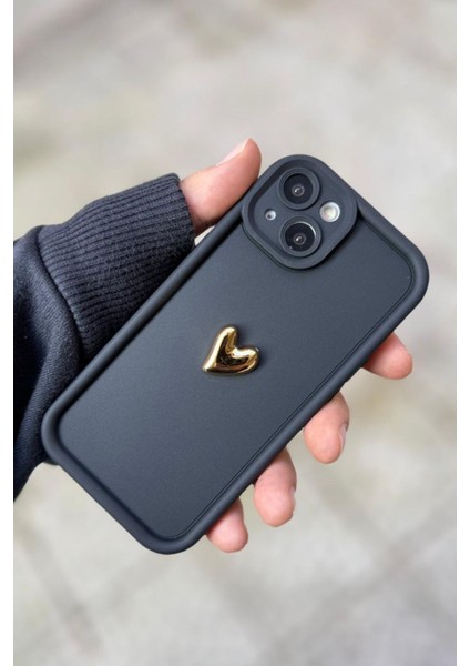 Iphone 15 Uyumlu Kılıf 3D Gold Kalp Darbelere Dayanıklı Yumuşak Kamera Korumalı Kapak Siyah