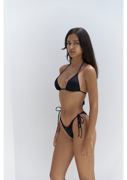 Arief Bağlamalı Gloplu Siyah Bikini Üstü modelleri