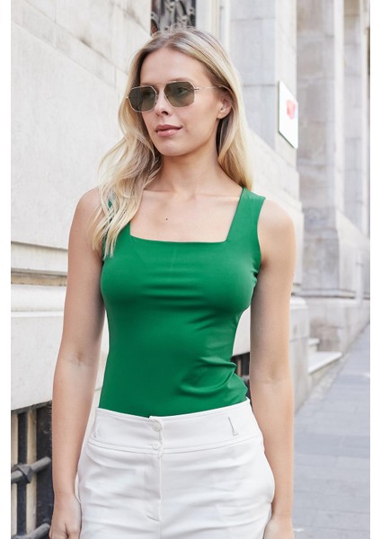 Kare Yaka Kolsuz Liralı Parlak Kumaş Body-Koyu Yeşil modelleri