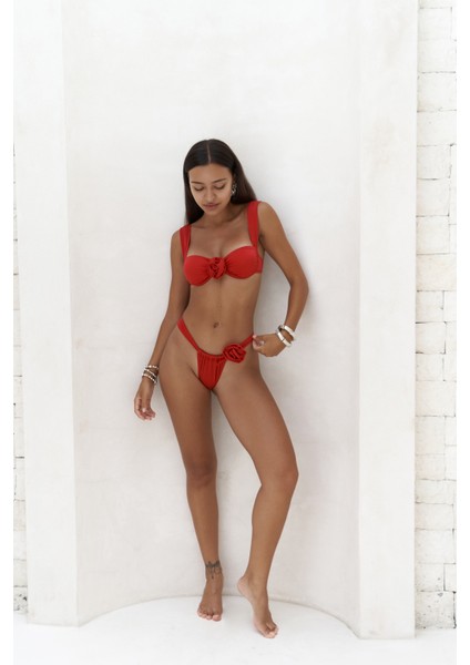 Larasis Çiçek Detaylı Kırmızı Bikini Altı indirimleri