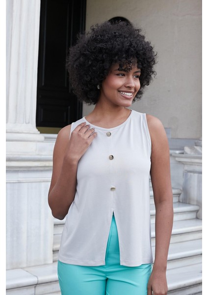 Kadın Modal Kumaş Geniş Sıfır Yaka Önü Yırtmaçlı Düğmeli Kolsuz Bluz-Taş