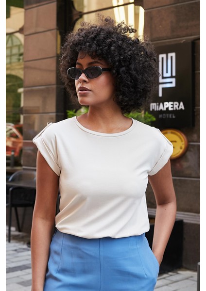 Kadın Kaliteli Likrasız Span Kumaş Geniş Sıfır Yaka Duble Kollu Apoletli Düğmeli T-Shirt Bluz-Şampanya modelleri