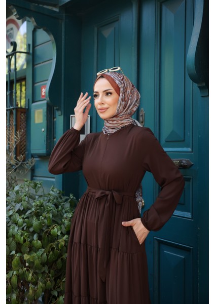 5 Katlı Eteği Büzgülü Elbise