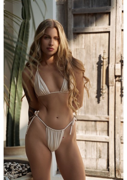 Cahya Bağlamalı Bej Bikini Altı