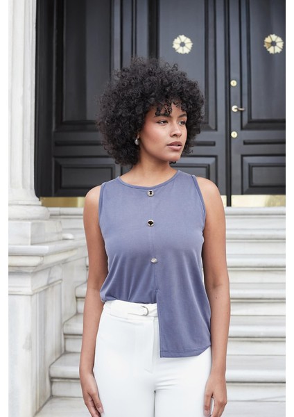 Kadın Modal Kumaş Geniş Sıfır Yaka Önü Yırtmaçlı Düğmeli Kolsuz Bluz-Indigo indirimleri