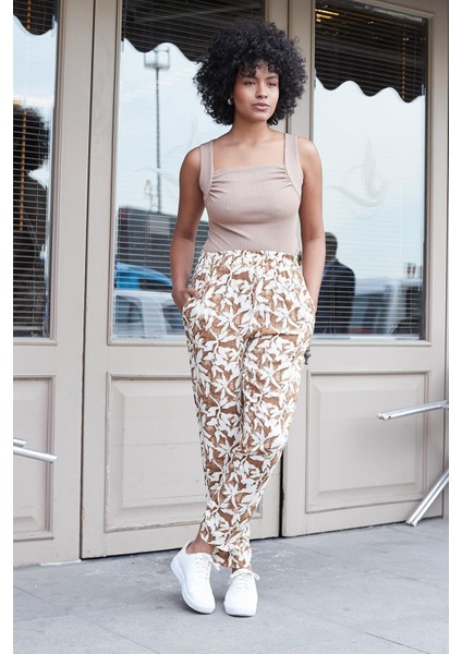 Kadın Likralı Şık Kumaş Kare Yaka Büzgülü Kolsuz Body Bluz-Camel fiyatları