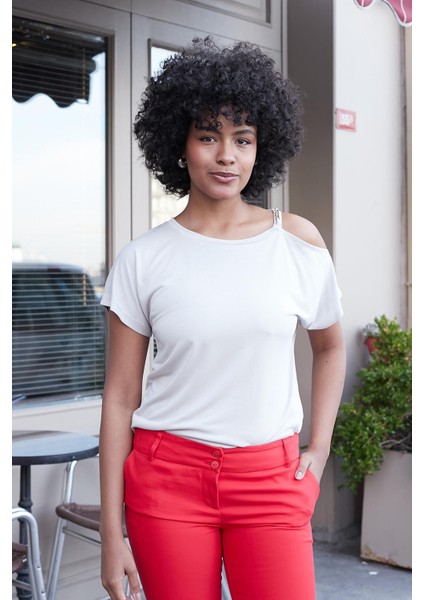 Kadın Modal Penye Geniş Sıfır Yaka Omuzu Dekolteli Aksesuarlı Düşük Omuz Bluz-Taş fırsatları