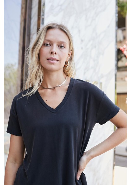 Kadın Ipeksi Modal Penye Esnek Kumaş V Yaka Düşük Omuzlu Kısa Kol T-Shirt Bluz-Siyah fiyatları