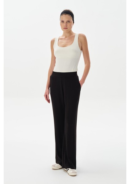 Modal Örme Nervürlü Flare Pantolon Siyah modelleri