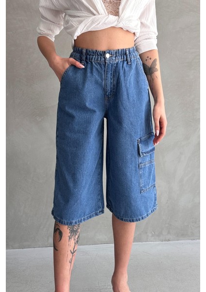 Diz Altı Geniş Kesim Tek Cepli Denim Bermuda