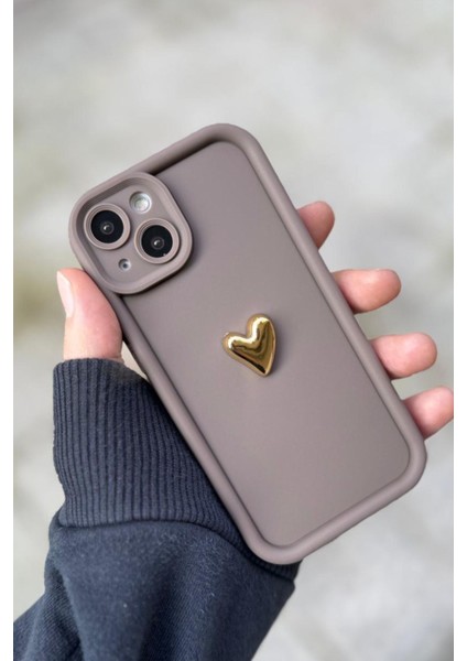 Iphone 15 Plus Uyumlu Kılıf 3D Gold Kalp Darbelere Dayanıklı Yumuşak Kamera Korumalı Kapak Kahve modelleri