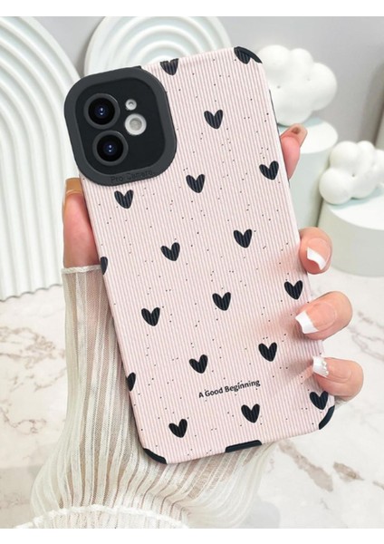 iPhone 11 Uyumlu Kılıf Siyah Kalp Desenli Kamera Korumalı Estetik Zarif Yumuşak Silikon Kapak