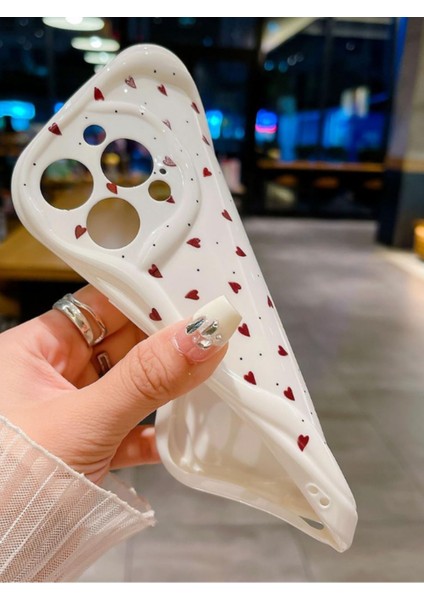 Iphone 15 Pro Uyumlu Kılıf Kırmızı Aşk Kalp Darbelere Karşı Dayanıklı Yumuşak Slikon Kapak Krem fiyatları