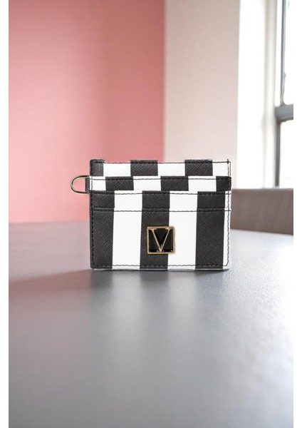 Kadın Vs Mini Kartlık